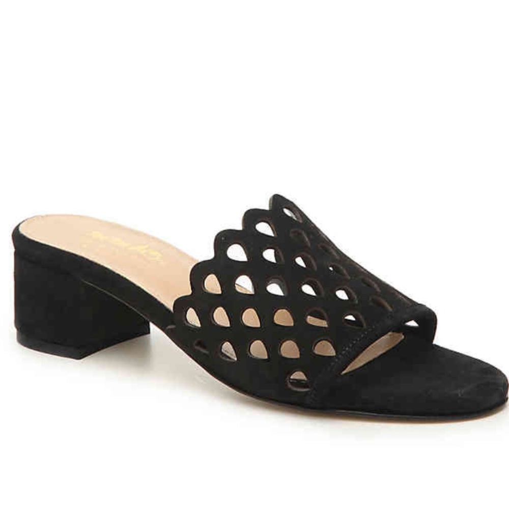Coach and Four Rahel Sandal